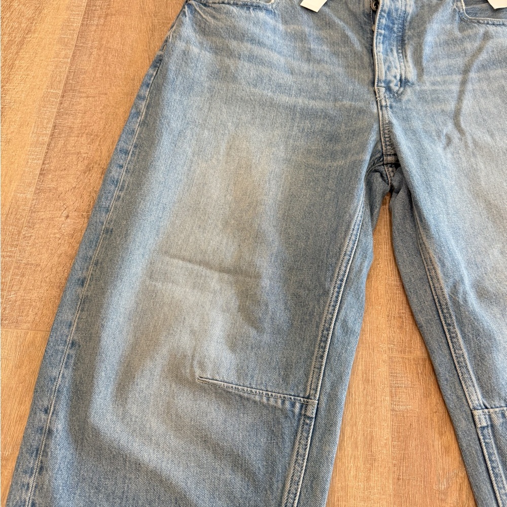 Madewell women’s  Relaxed Light Blue Jeans - Picture 4 of 7